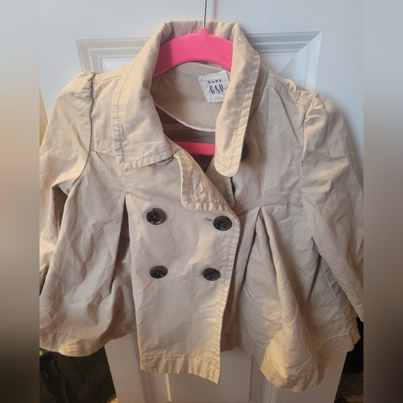 Baby Gap trench coat size 6-12m - Picture 1 of 3